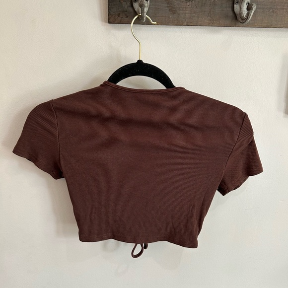 Brown tee!! - Picture 2 of 3